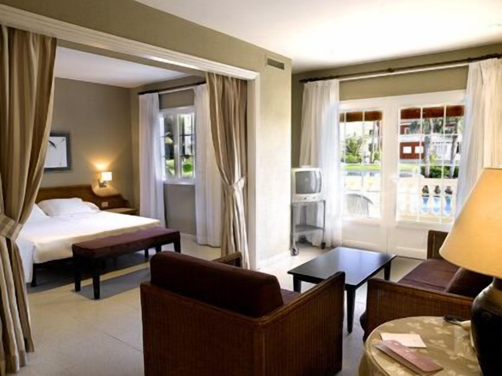 Hg Jardin De Menorca Aparthotel Son Bou Eksteriør bilde